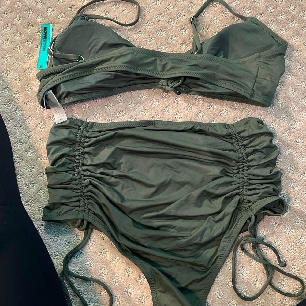 💚GREEN WITH ENVY 💚Señorita Margarita Ruched 2 Piece Bikini - Olive - Picture 3 of 8